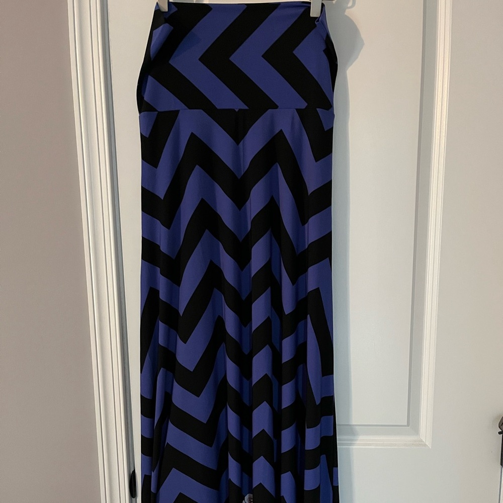 LuLaRoe Black and Lavender Chevron Design